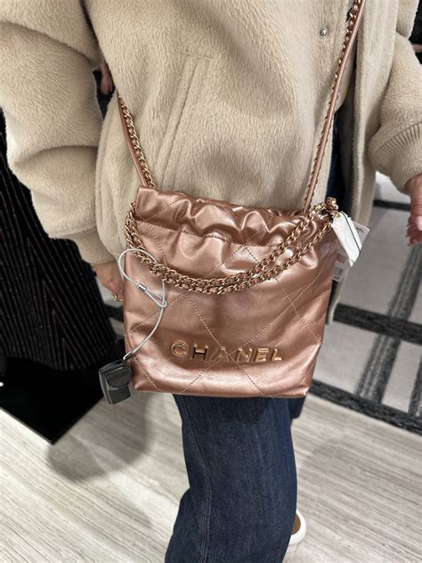 chanel 22 bag mini